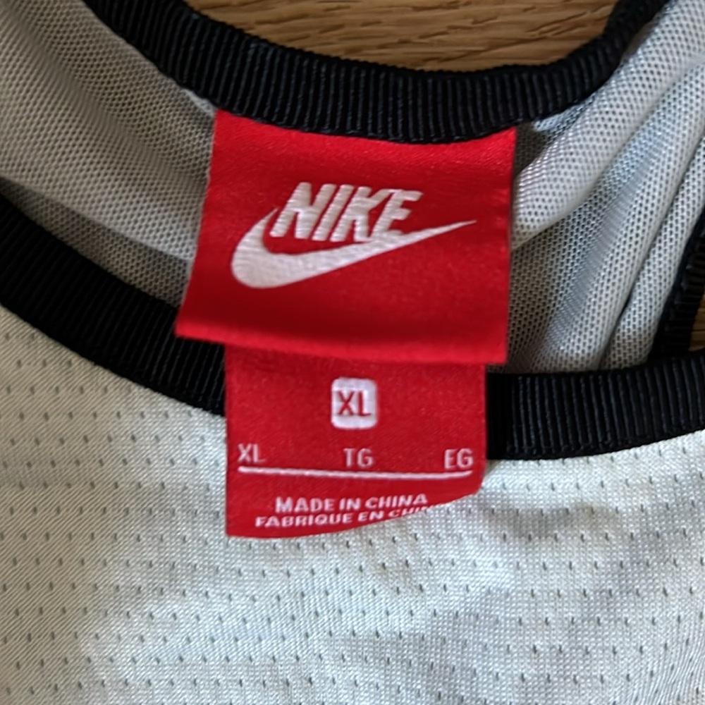 Nike Women’s Racerback Tank Top - Picture 2 of 3